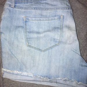 Boyfriend cut shorts